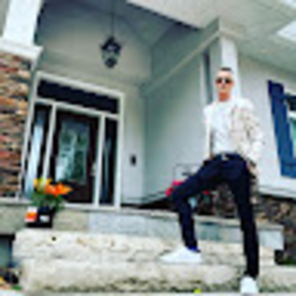 Meet your Posher, Corey - Picture 1 of 1